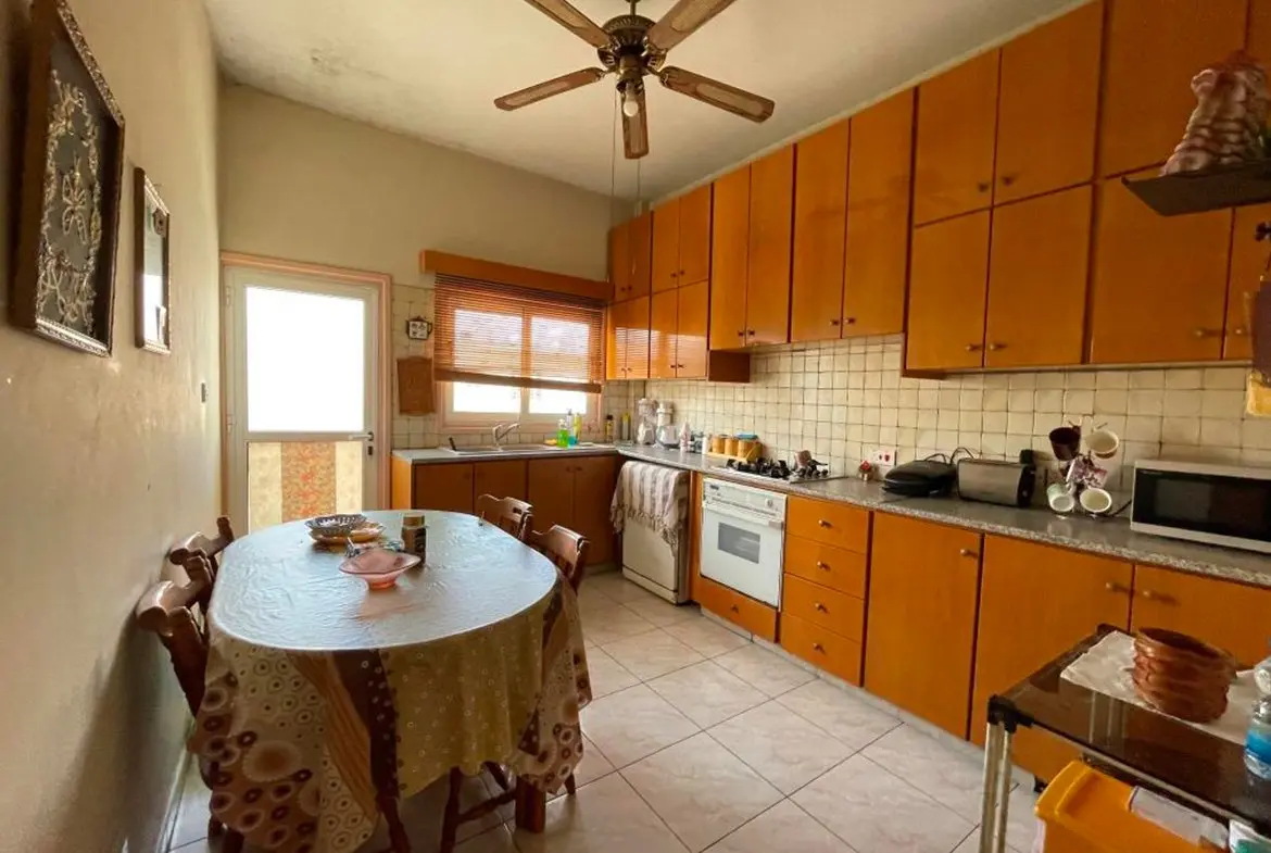 Corner building for sale in the heart of Larnaca (6) Corner building for sale in the heart of Larnaca