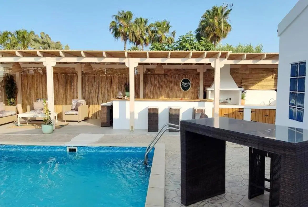 Elegant three bedroom bungalow (13) beachfront house for sale Meneou