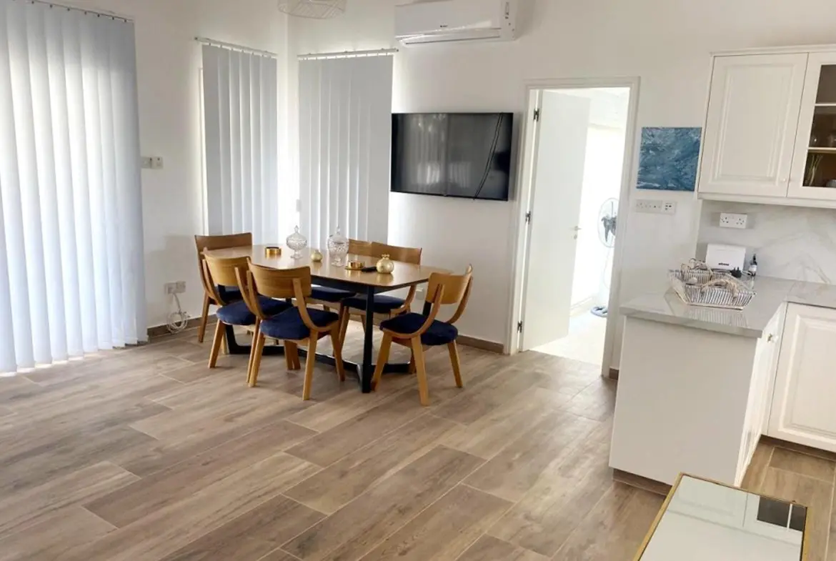 Elegant three bedroom bungalow (4) Elegant three bedroom bungalow beachfront for sale