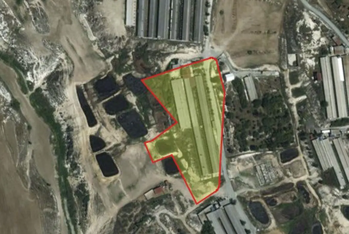 FARM FOR SALE IN ARADIPPOU (3) FARM FOR SALE IN ARADIPPOU