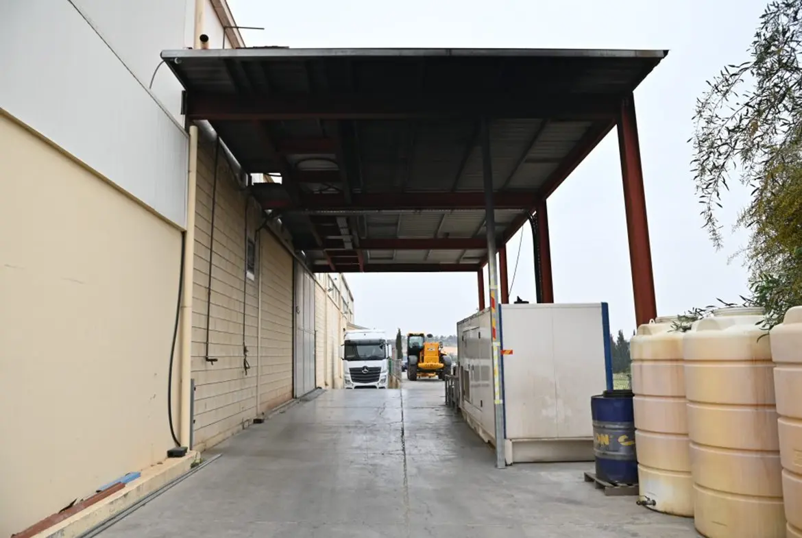 Factory for sale in Pera Chorio Nisou (1) Factory for sale in Pera Chorio Nisou