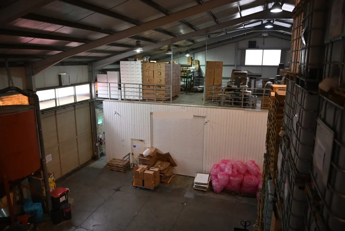 Factory for sale in Pera Chorio Nisou (2) Factory for sale in Pera Chorio Nisou