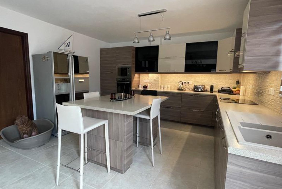 Five bedroom house for sale in Psevdas (6) Five bedroom house for sale in Psevdas