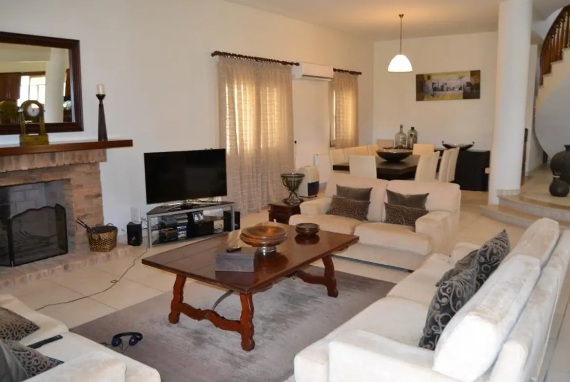 Five bedroom luxury beach front house for sale in Pervolia (12) Five bedroom luxury beach front house for sale in Pervolia