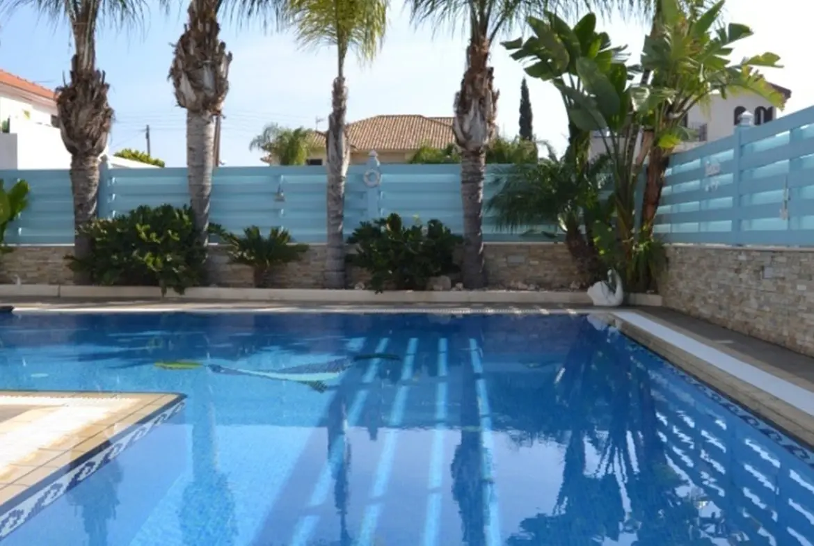 Five bedroom villa for sale off Dhekelia Road (27) Five bedroom villa for sale off Dhekelia Road