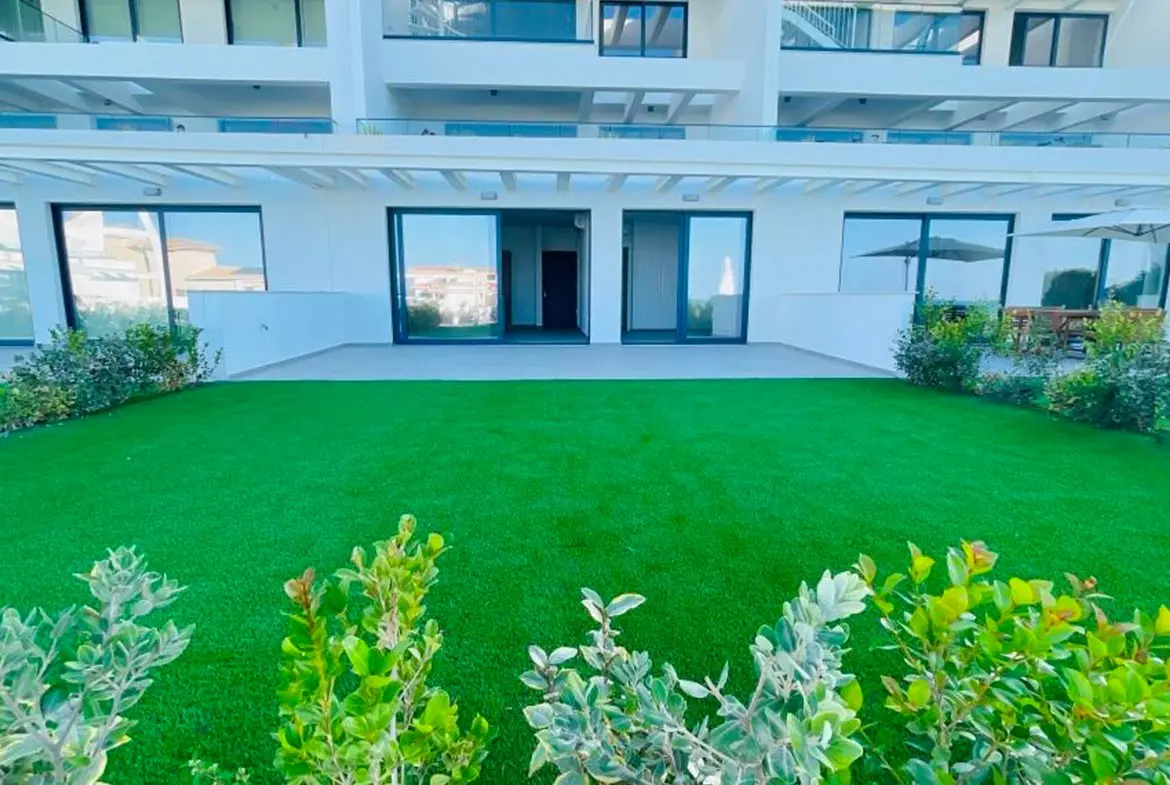 Ground floor beach apartment for sale (10) Ground floor beach apartment for sale