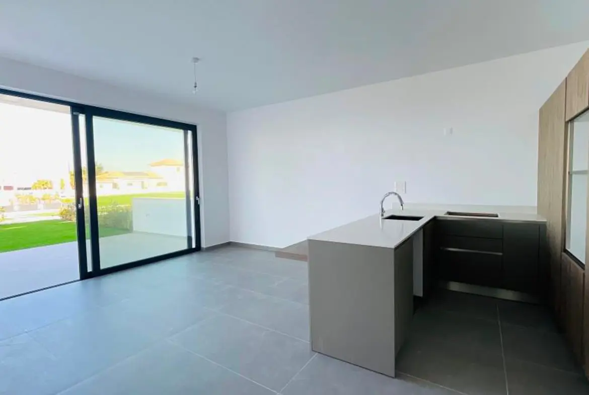 Ground floor beach apartment for sale (11) Ground floor beach apartment for sale