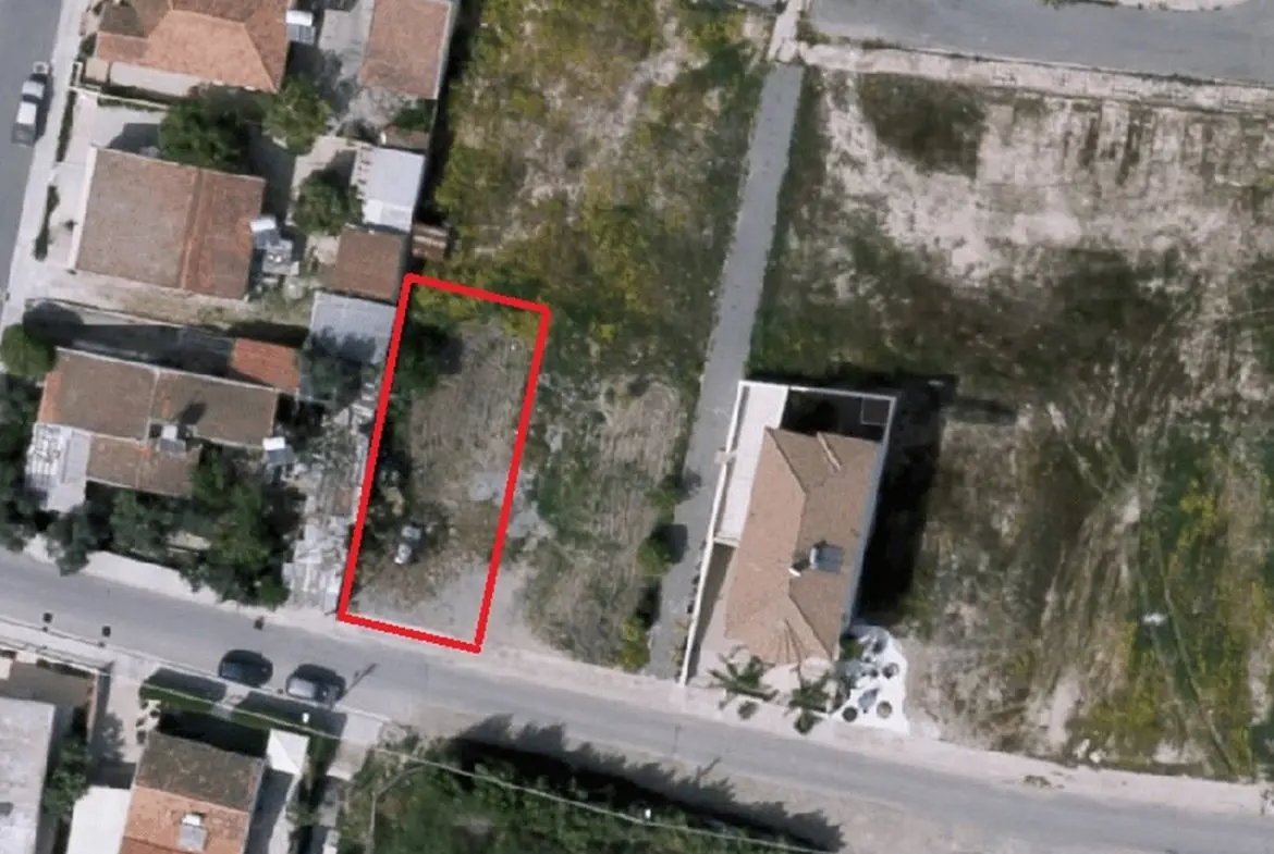 Half building plots for sale in Dromolaxia Half building plots for sale in Dromolaxia