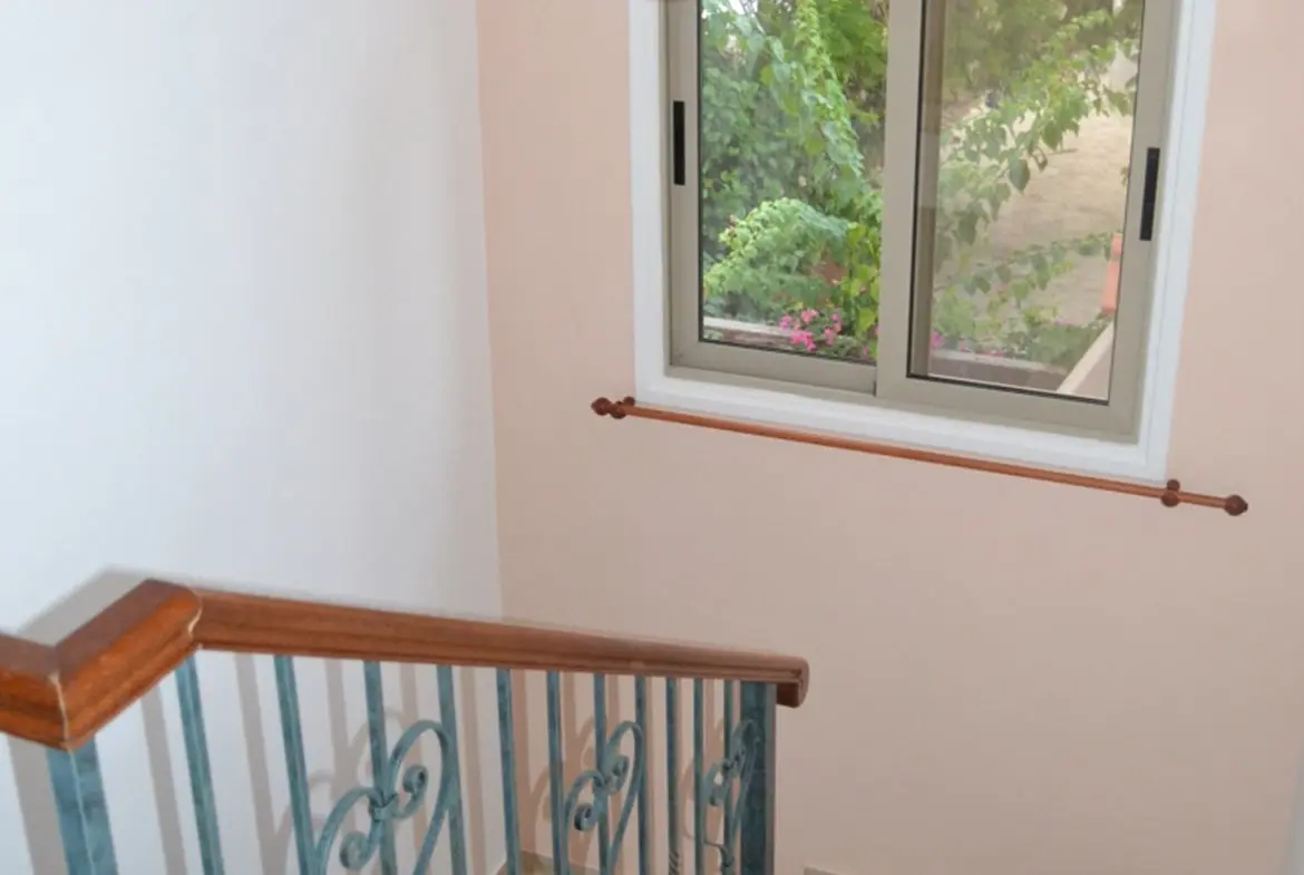 House for sale near the beach in Meneou (8)