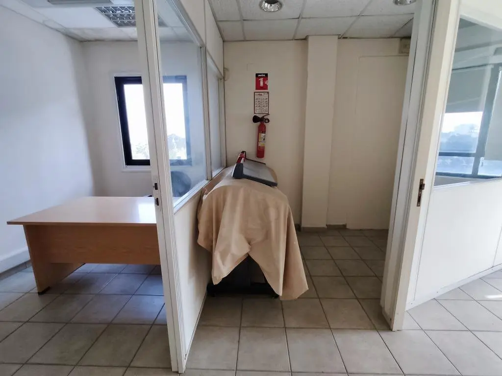 Huge place for sale with 18 offices in a central location in Larnaca (10)