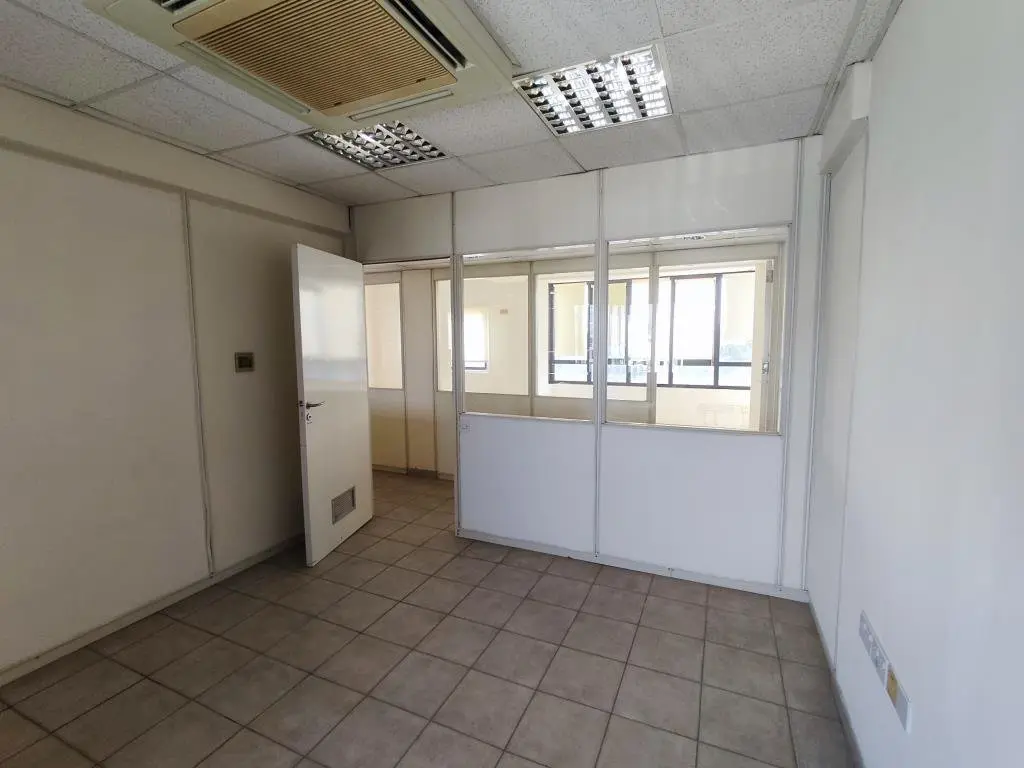 Huge place for sale with 18 offices in a central location in Larnaca (13) Huge place for sale with 18 offices in a central location in Larnaca