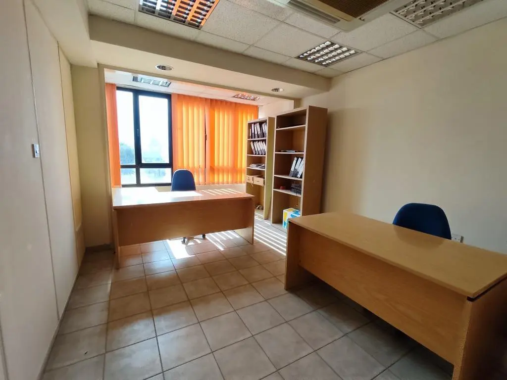 Huge place for sale with 18 offices in a central location in Larnaca (7) Huge place for sale with 18 offices in a central location in Larnaca