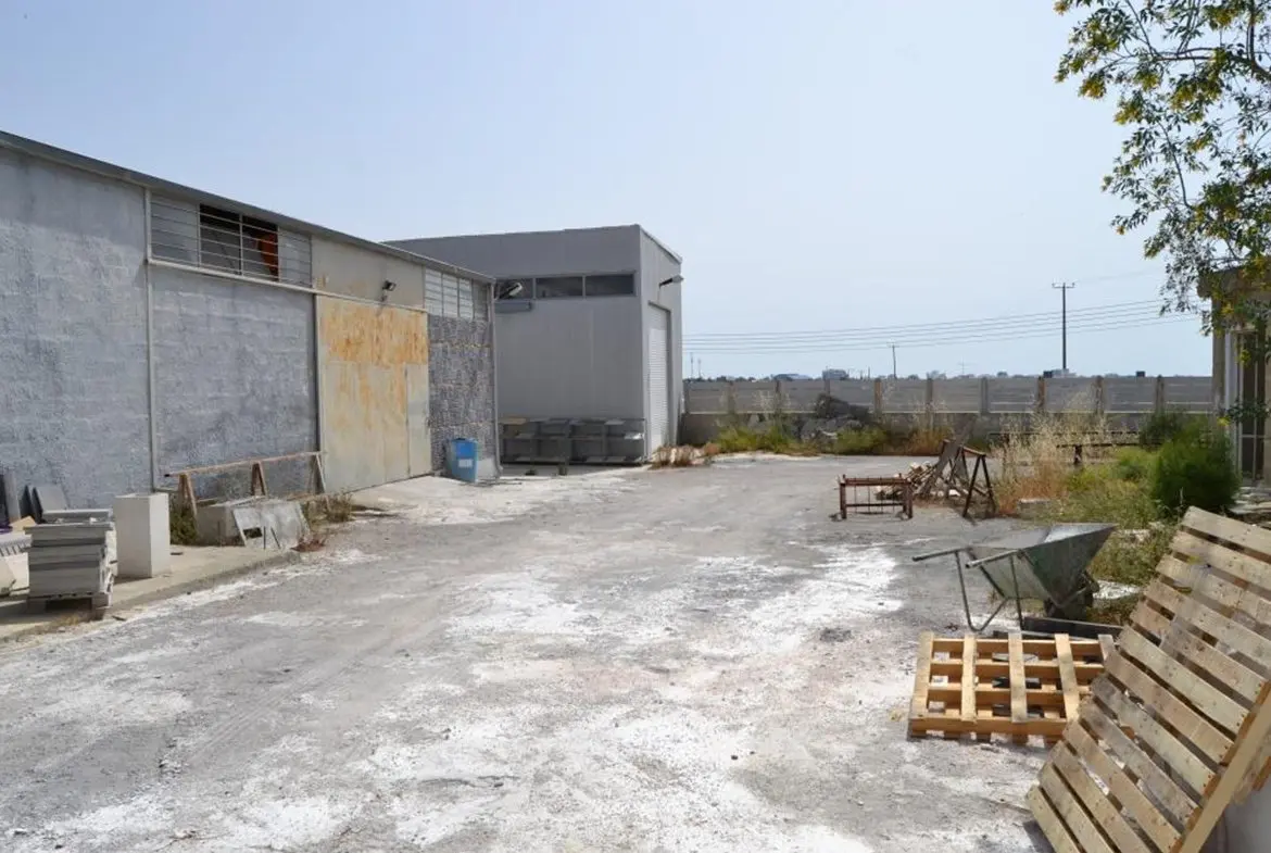 Industrial building for sale in Aradippou (5) Industrial building for sale in Aradippou