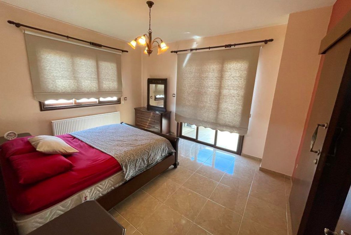 Large corner villa in for sale (2) Large corner 5 bedroom villa for sale in Alethriko