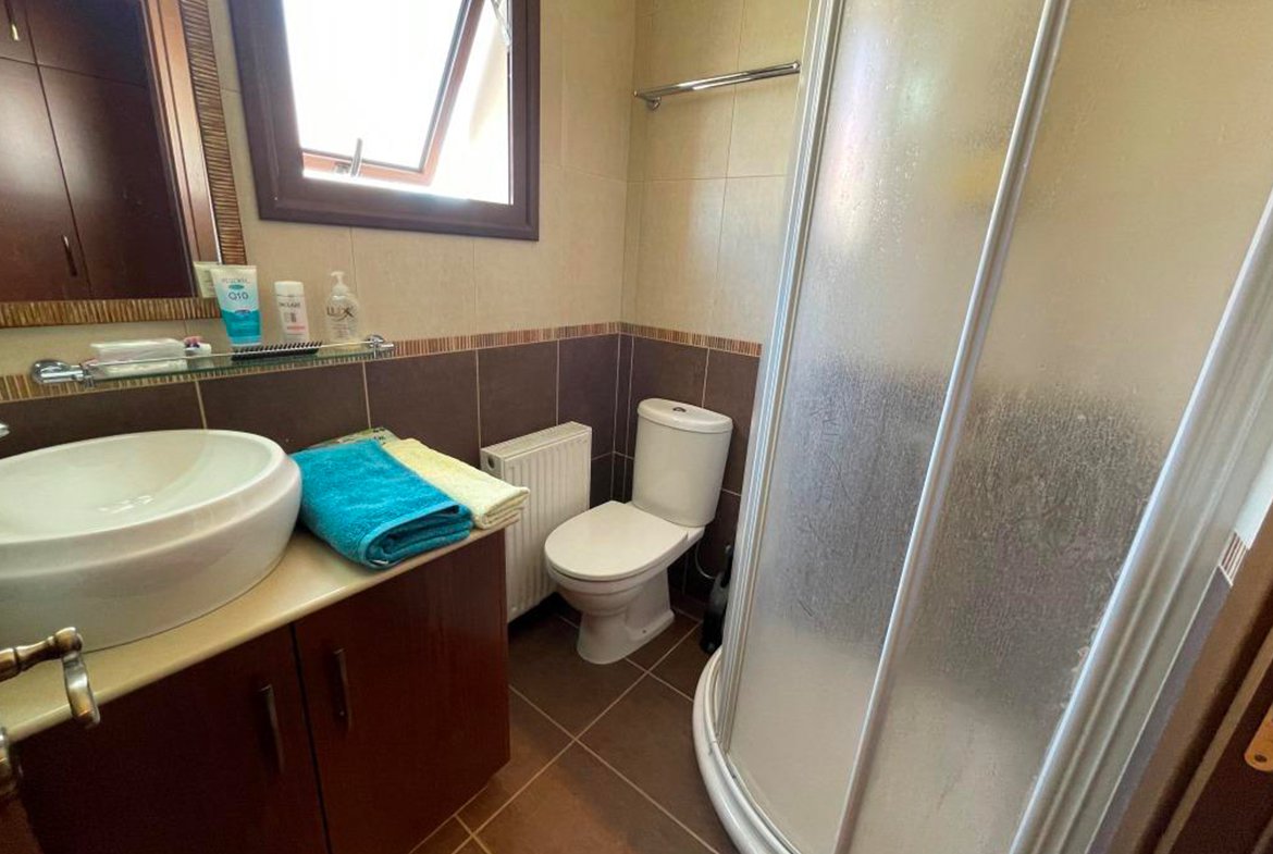 Large corner villa in for sale (4)