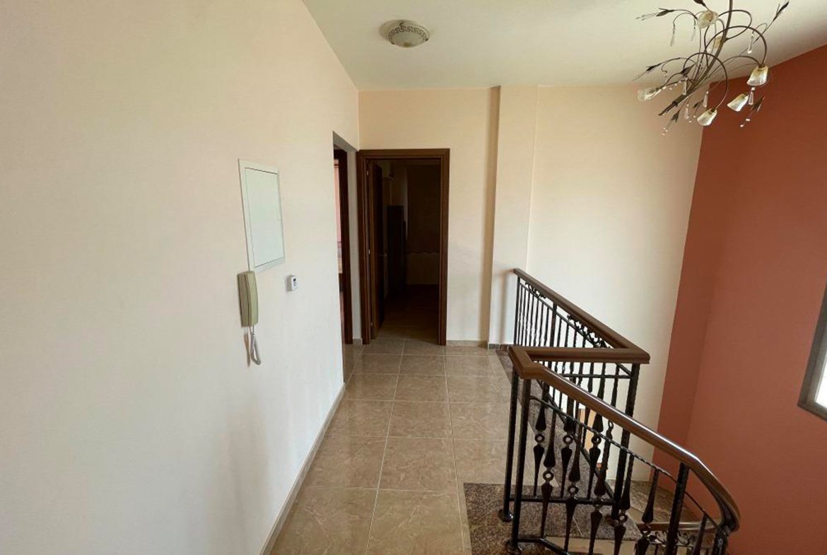 Large corner villa in for sale (8)