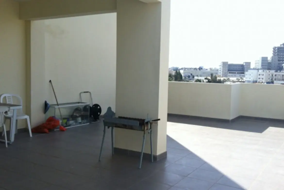 Large three bed apartment for sale in Larnaca (8) Large three bed apartment for sale in Larnaca