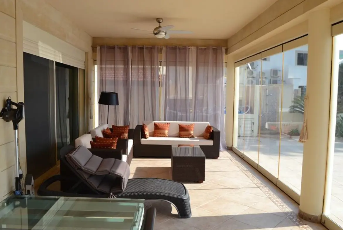 Luxury 4 bed villa on the beach with amazing sea views in Pervolia (16) Luxury 4 bed villa on the beach with amazing sea views in Pervolia