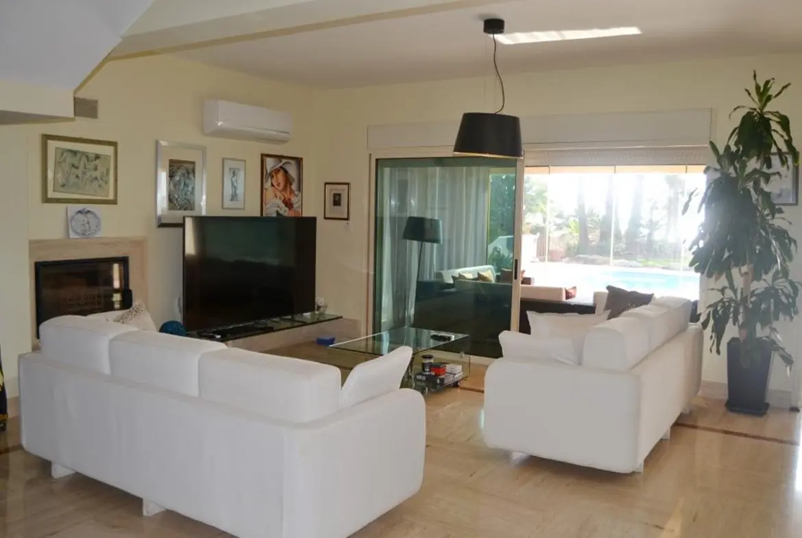 Luxury 4 bed villa on the beach with amazing sea views in Pervolia (28) Luxury 4 bed villa on the beach with amazing sea views in Pervolia
