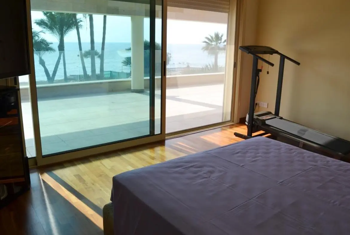 Luxury 4 bed villa on the beach with amazing sea views in Pervolia (4) Luxury 4 bed villa on the beach with amazing sea views in Pervolia