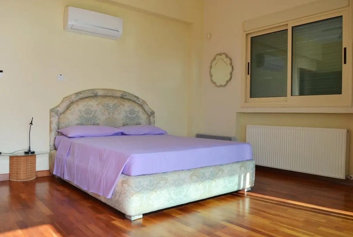 Luxury 4 bed villa on the beach with amazing sea views in Pervolia (5) Luxury 4 bed villa on the beach with amazing sea views in Pervolia