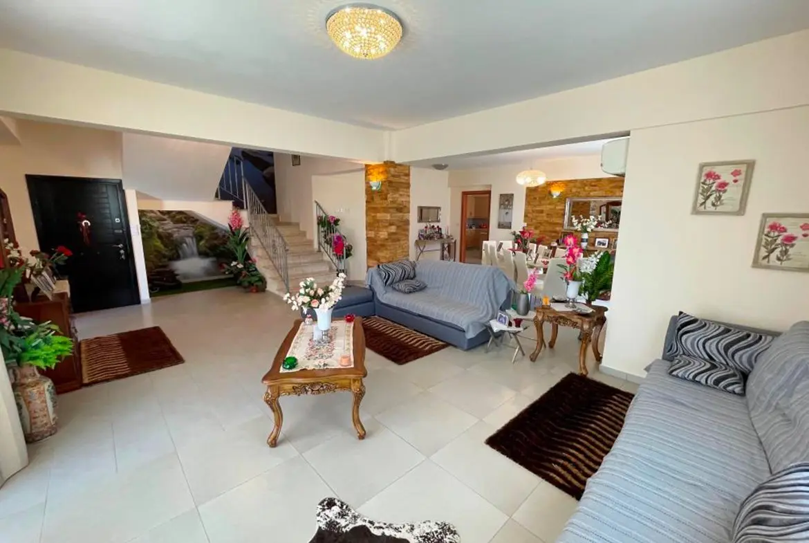 Luxury 4 bedroom duplex penthouse (13) Luxury 4 bedroom duplex penthouse with roof garden in Larnaca central area. for sale