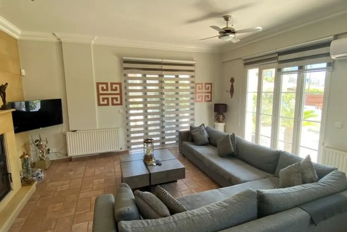 Luxury Four Bed House for sale in Larnaca (19) Luxury Four Bed House for sale in Larnaca
