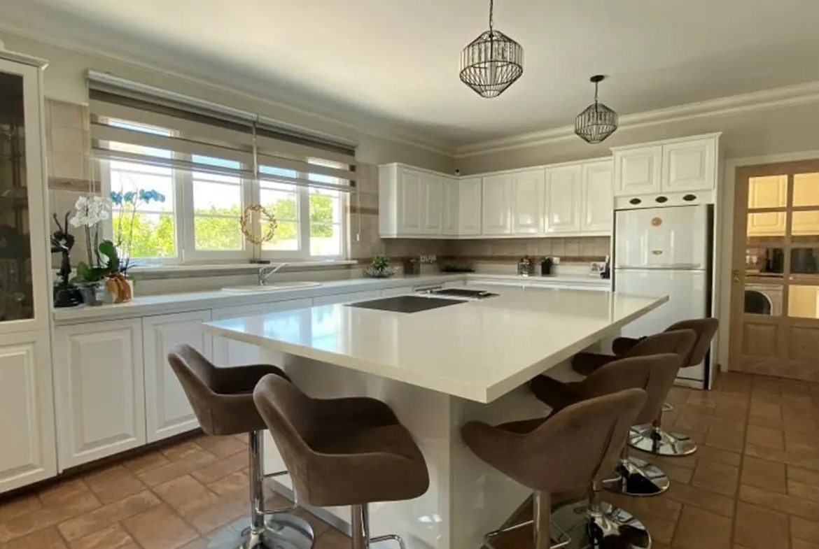 Luxury Four Bed House for sale in Larnaca (21) Luxury Four Bed House for sale in Larnaca