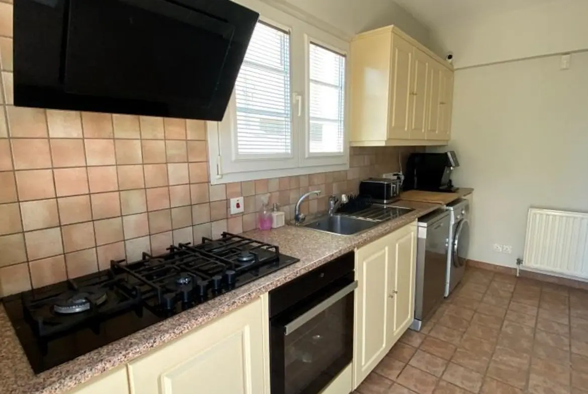 Luxury Four Bed House for sale in Larnaca (28)