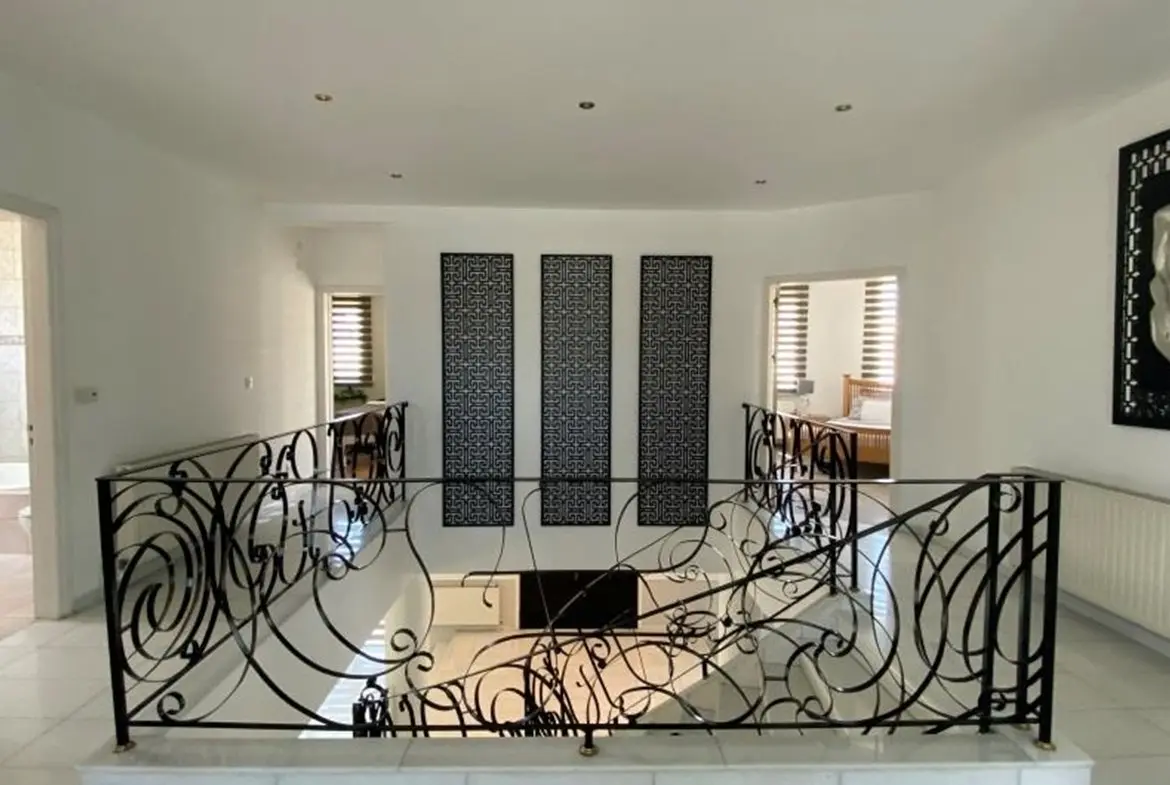 Luxury Four Bed House for sale in Larnaca (4) Luxury Four Bed House for sale in Larnaca