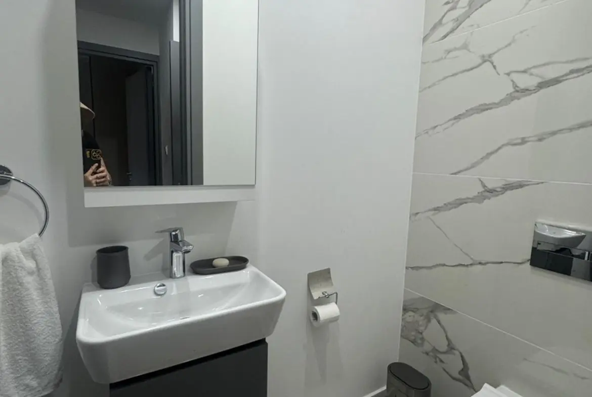 Modern Two-Bedroom Apartment for Sale in Limassol, Near the Casino Area (8)