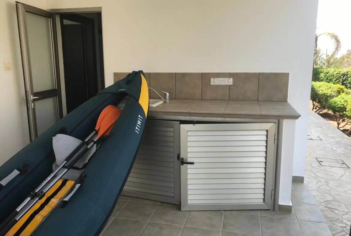 Modern ground floor apartment with pool for sale in Faros, Pervolia (9) Modern ground floor apartment with pool for sale in Faros, Pervolia