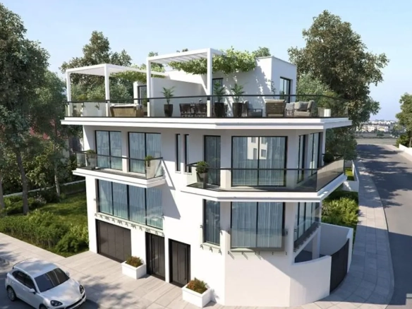 Modern townhouses for sale near Finkioudes and Makenzie beach