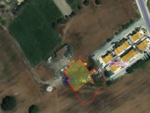 Residential building plot for sale in Pervolia, Larnaca (2)