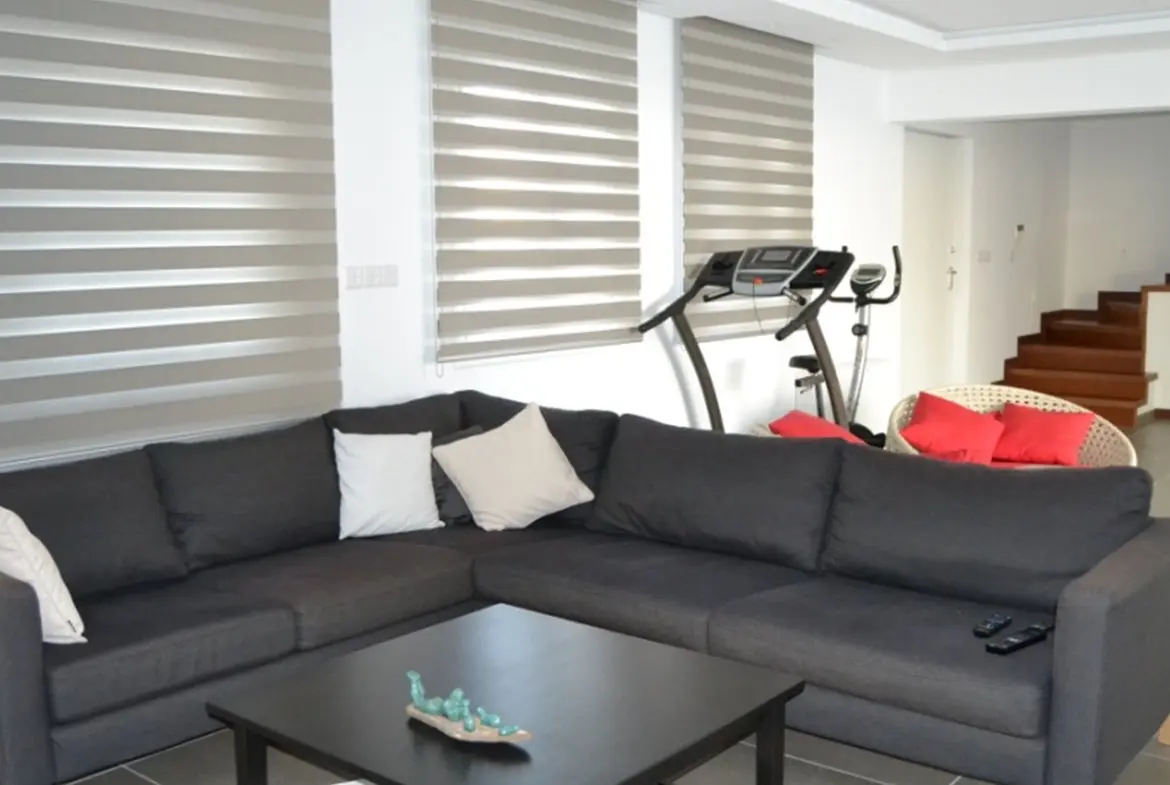 Sea front house for sale in Pervolia Larnaca (11) Sea front house for sale in Pervolia Larnaca