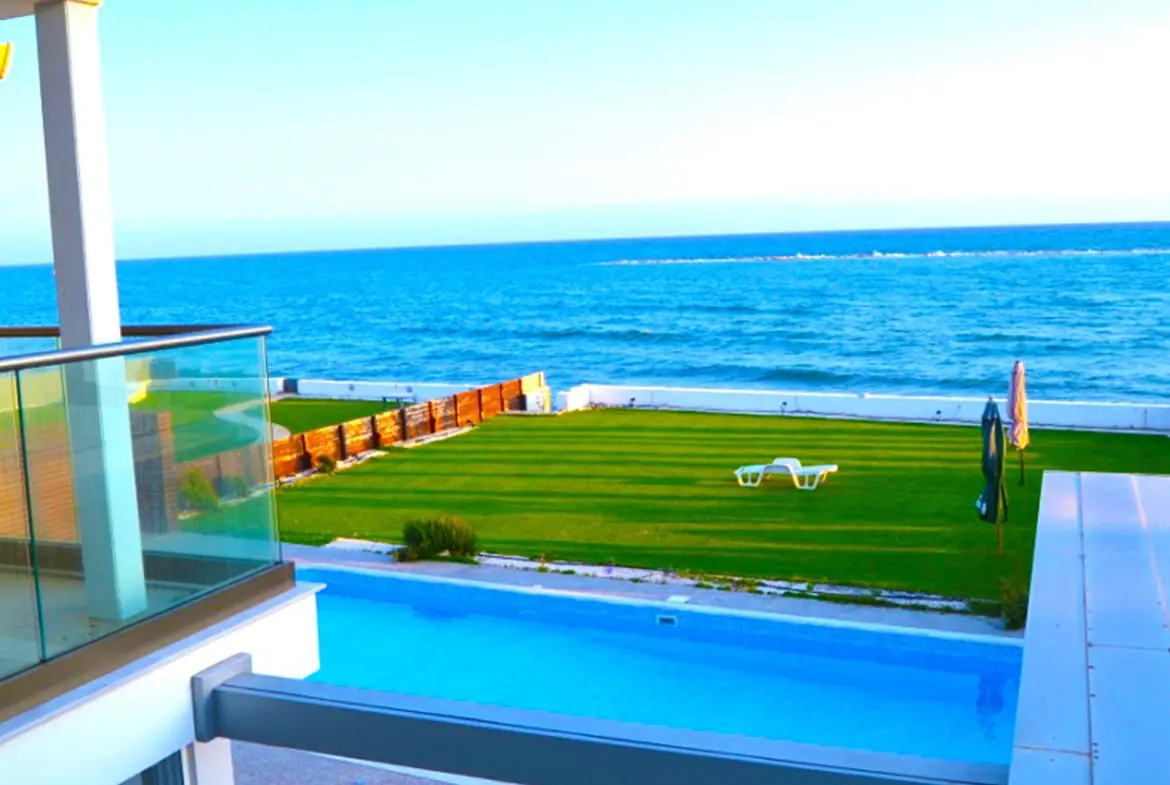 Sea front house for sale in Pervolia Larnaca (2) Sea front house for sale in Pervolia Larnaca