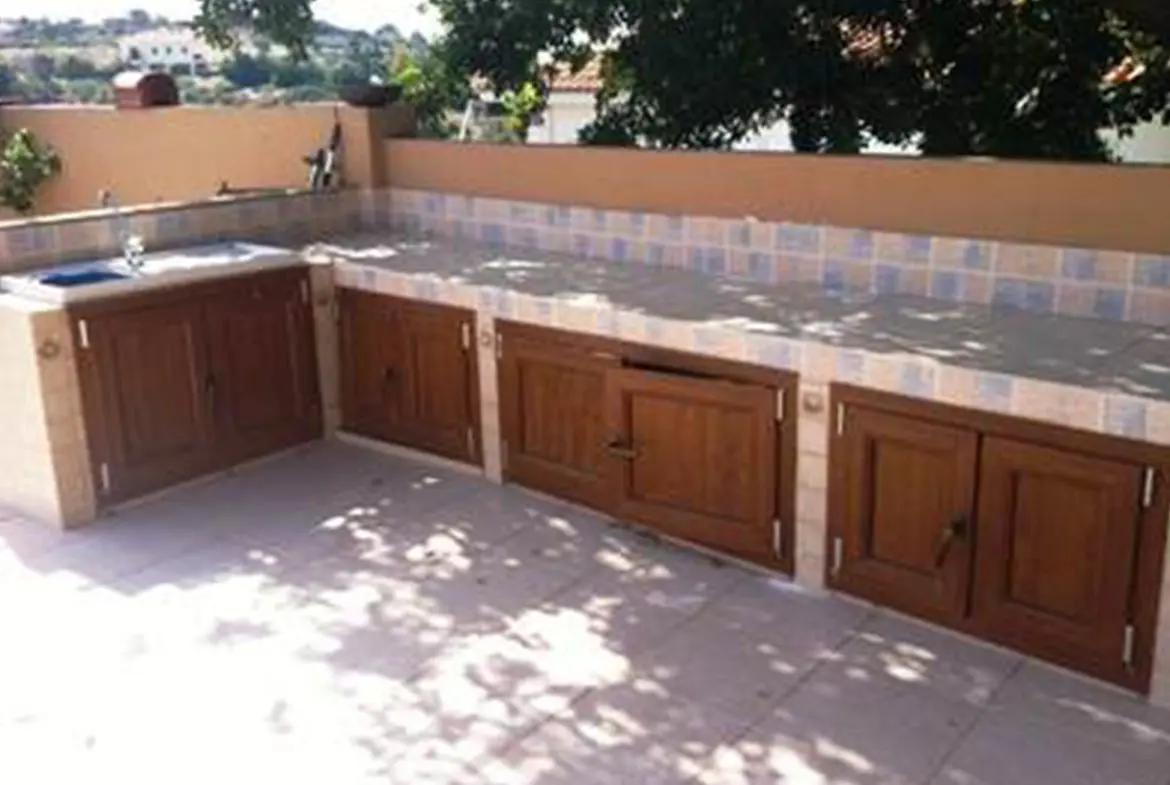 Three bed detached bungalow for sale in Maroni (11) Three bed detached bungalow for sale in Maroni