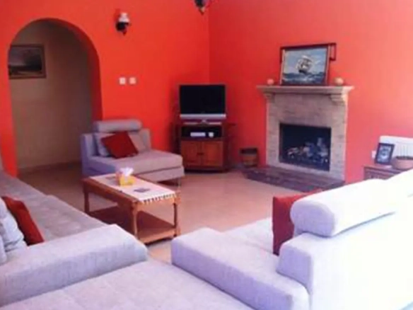 Three bed detached bungalow for sale in Maroni