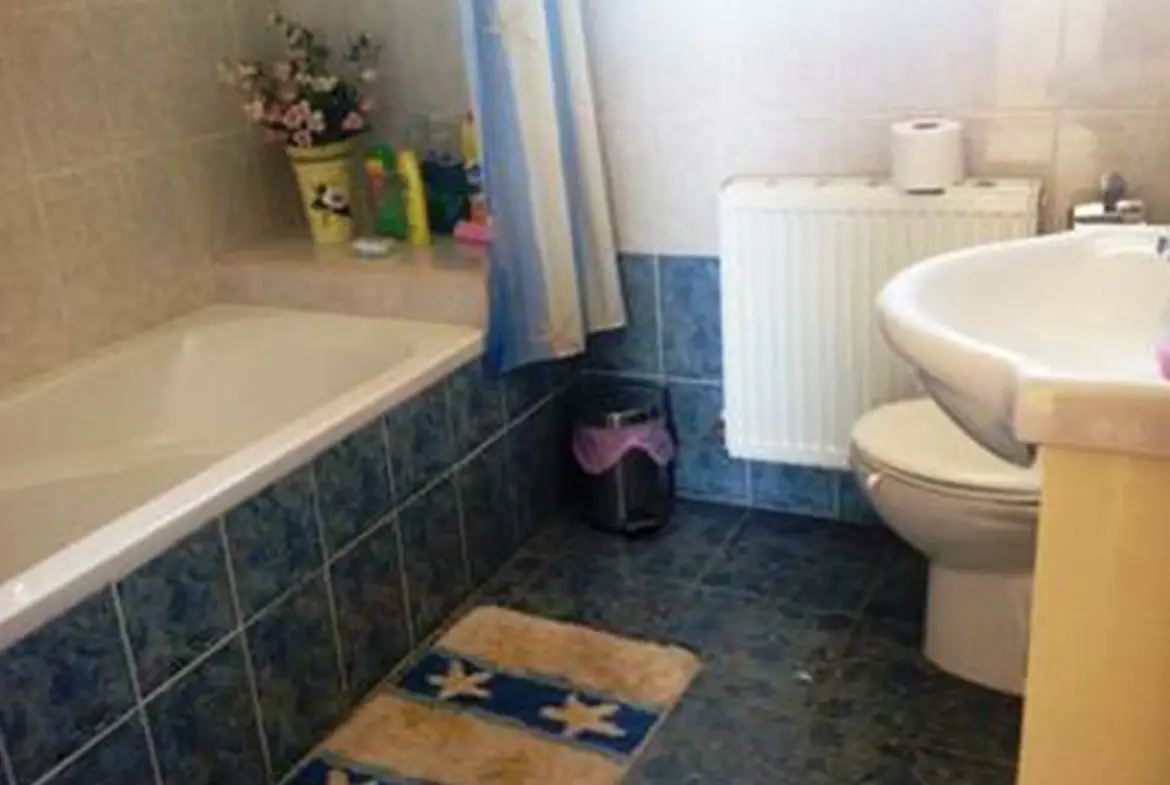 Three bed detached bungalow for sale in Maroni (8) Three bed detached bungalow for sale in Maroni