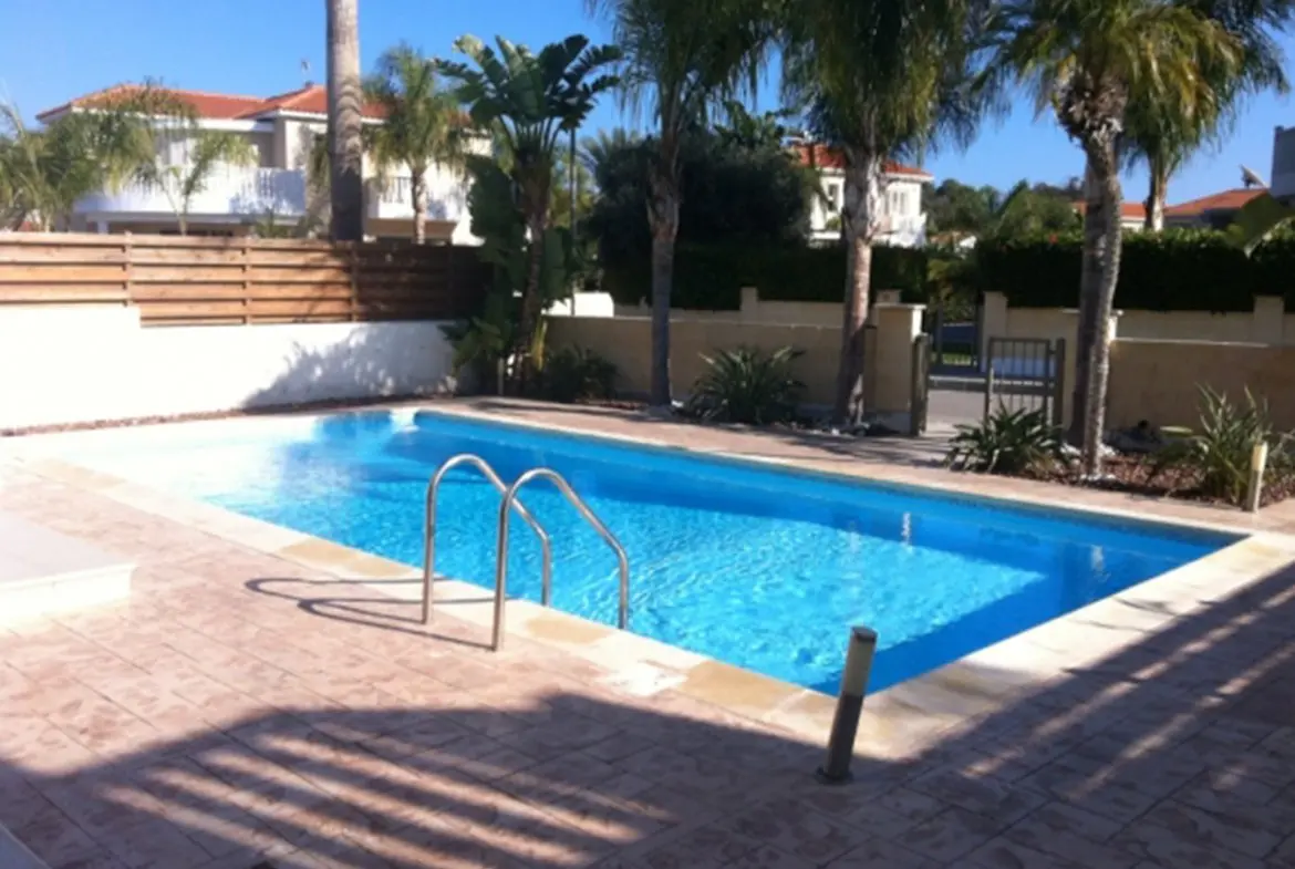 Three bed villa with pool in Pervolia (1) Three bed villa with pool in Pervolia for sale