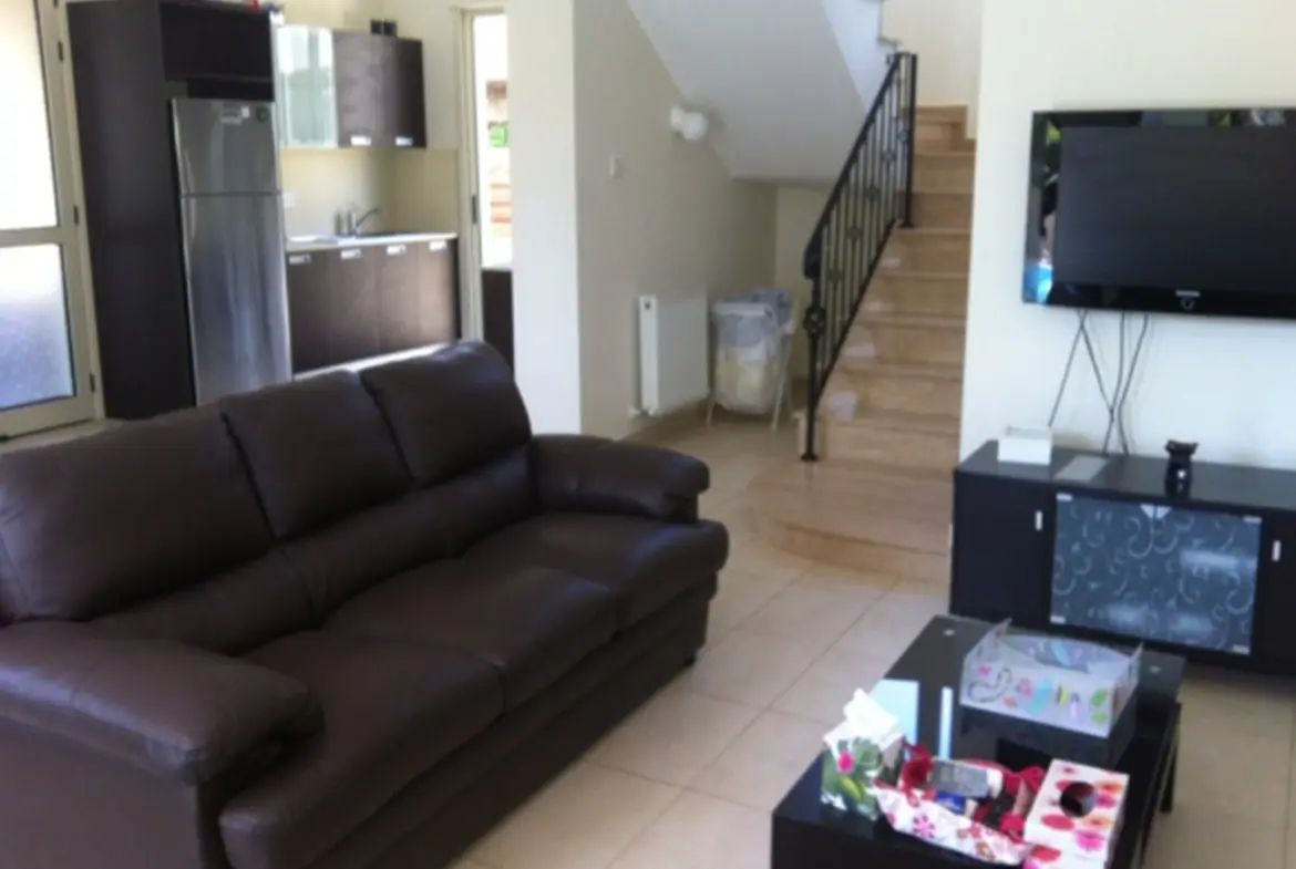 Three bed villa with pool in Pervolia (10)