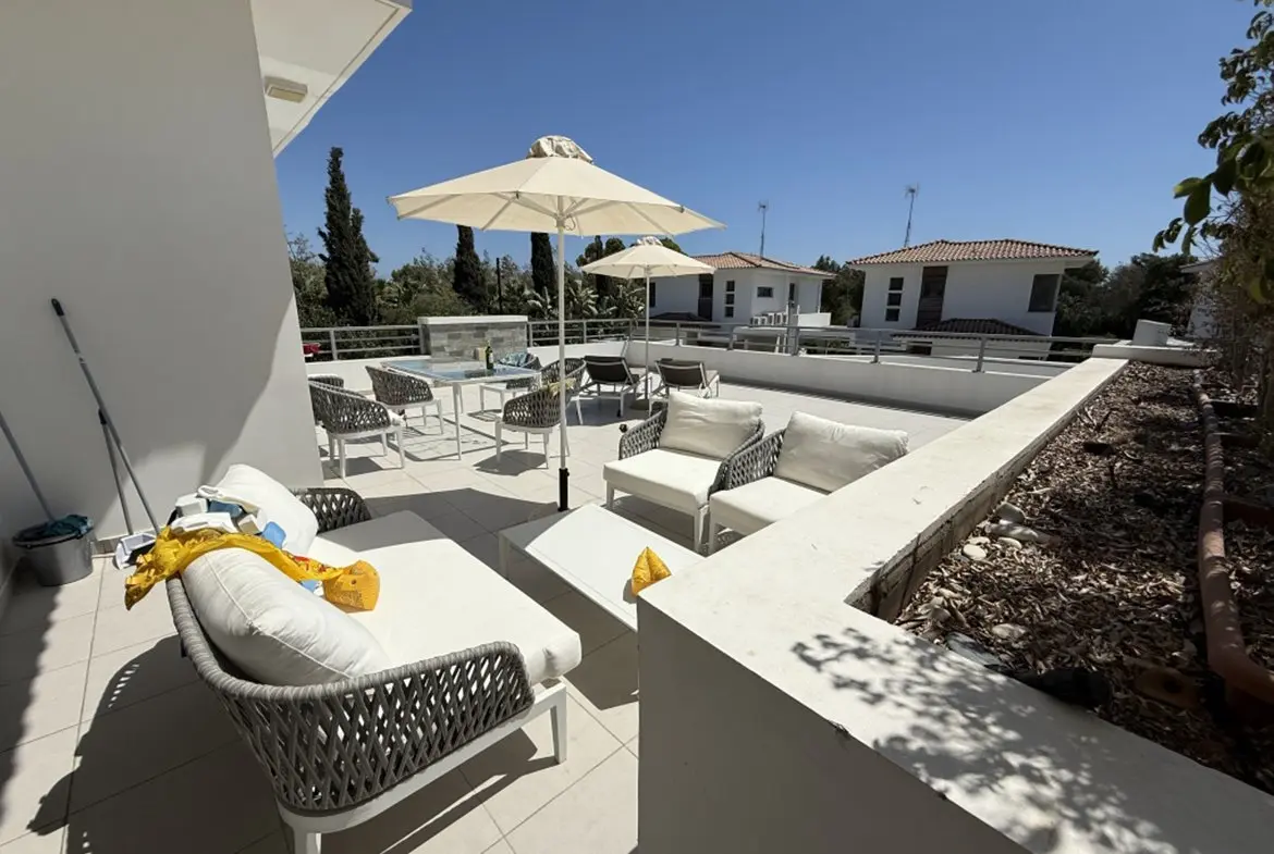 Three bedroom apartment in Mazotos (17) Three bedroom apartment in Mazotos