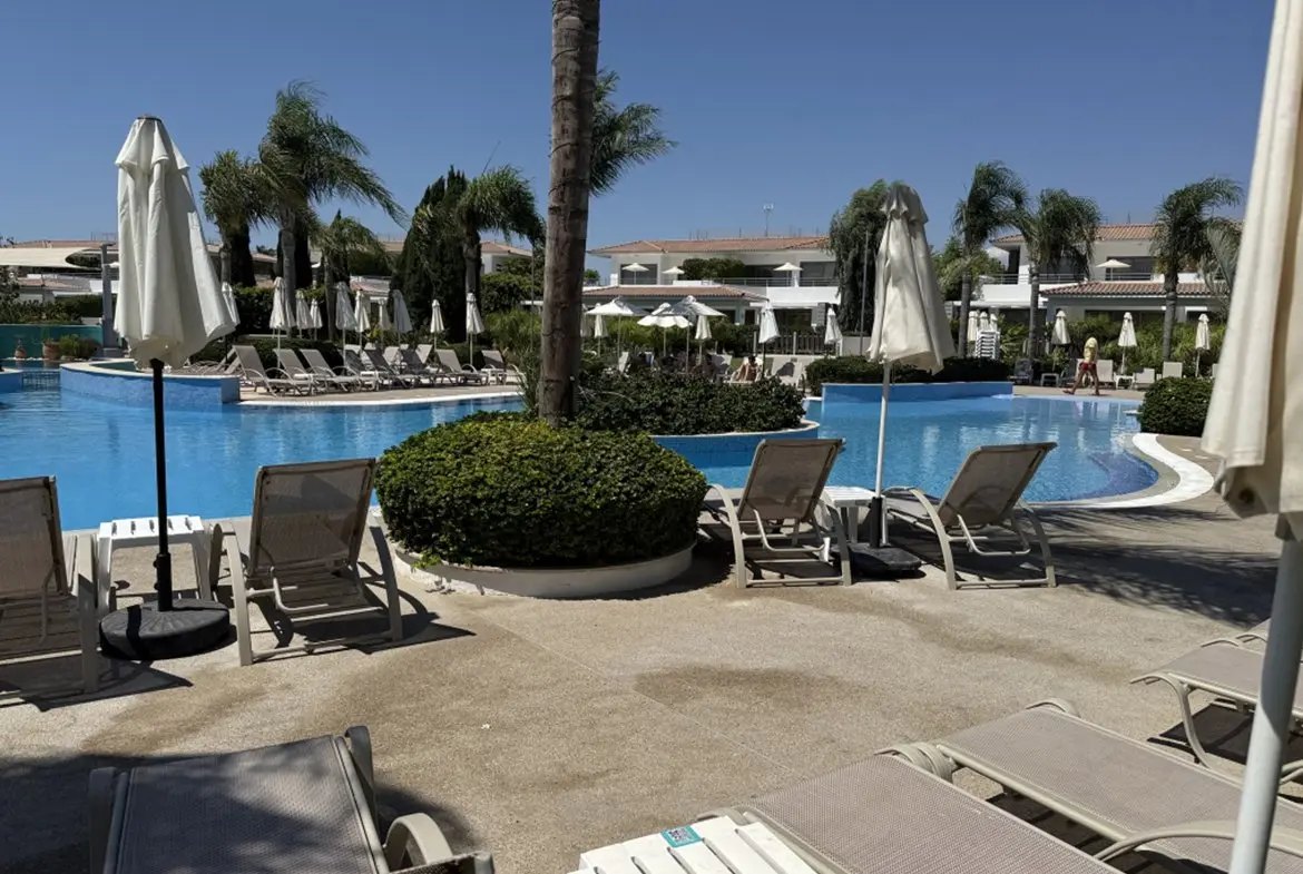 Three bedroom apartment in Mazotos (3) Three bedroom apartment in Mazotos