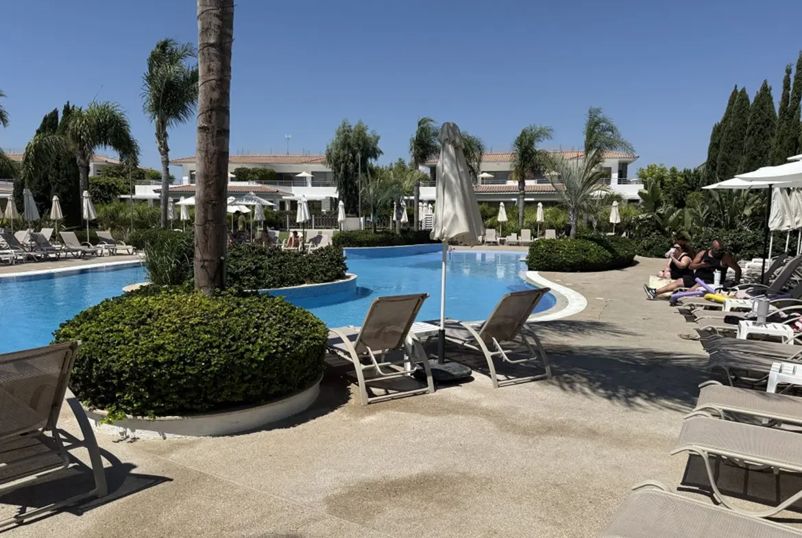 Three bedroom apartment in Mazotos (4) Three bedroom apartment in Mazotos