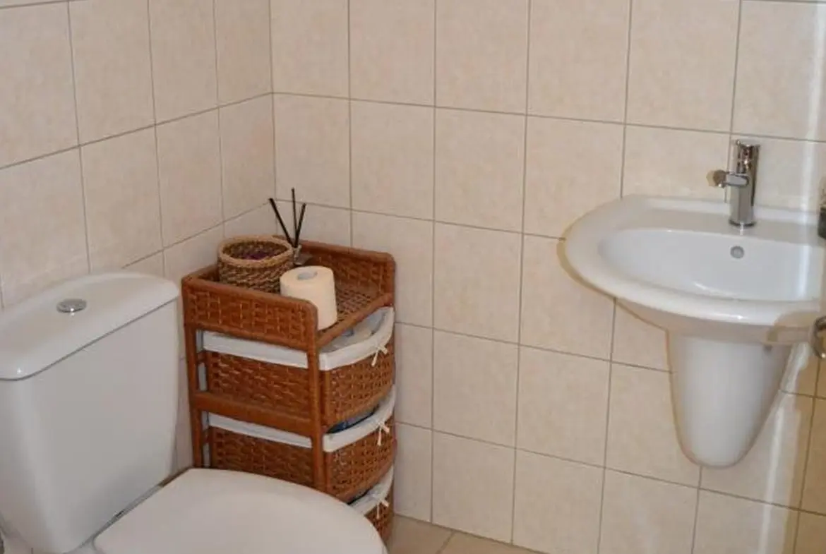 Three bedroom detached house for sale in Pervolia with private pool close to the beach (18)