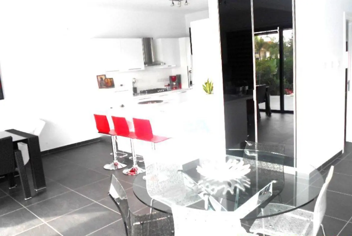 Three bedroom detached luxury house for sale in Pervolia with private pool (6) Three bedroom detached luxury house for sale in Pervolia with private pool