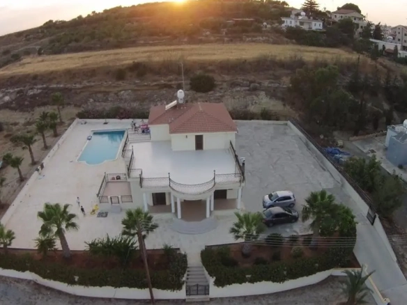 Three bedroom villa for sale in Ormideia