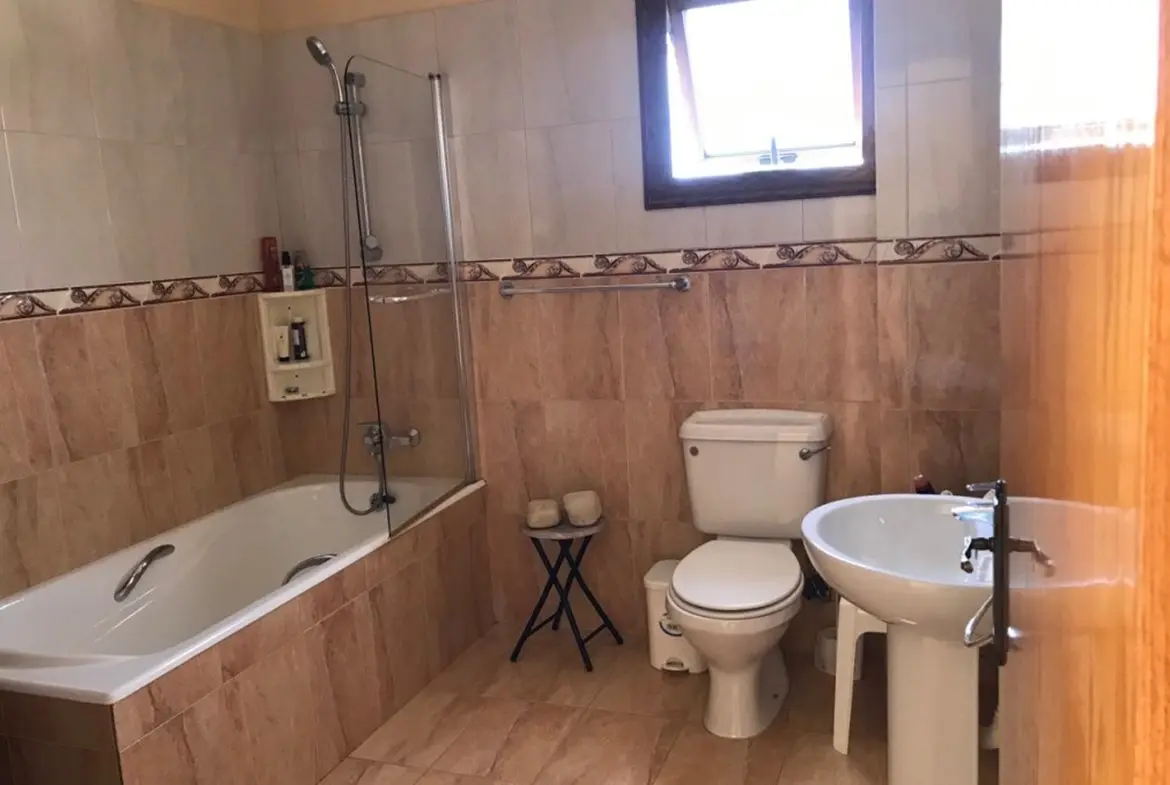 Three bedroom villa for sale in Ormideia (14)