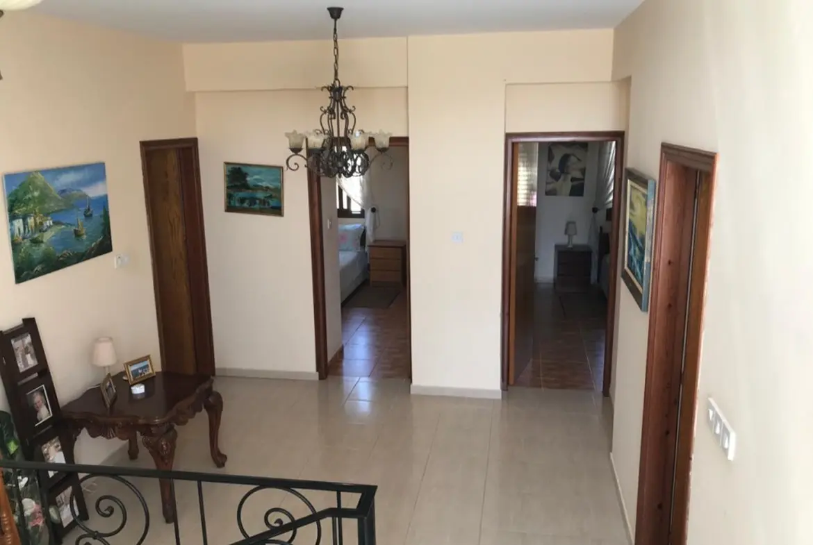 Three bedroom villa for sale in Ormideia (16)