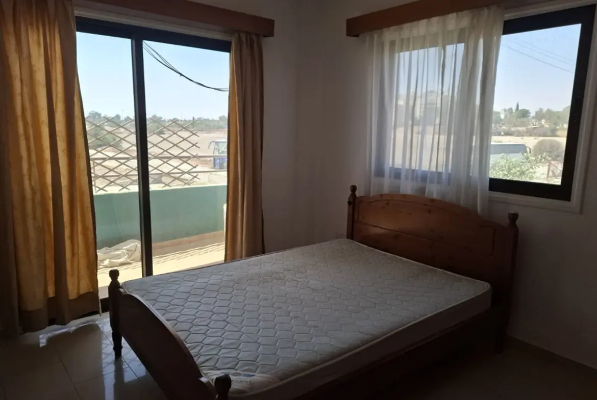 Two Bedroom Apartment for Sale in the Mackenzy Area (9)